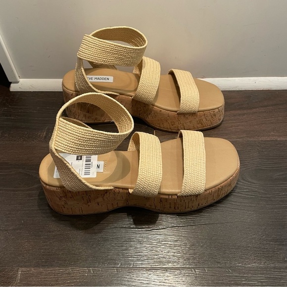 Steve Madden Cream Platform Sandals with Chunky Sole New - Picture 5 of 8